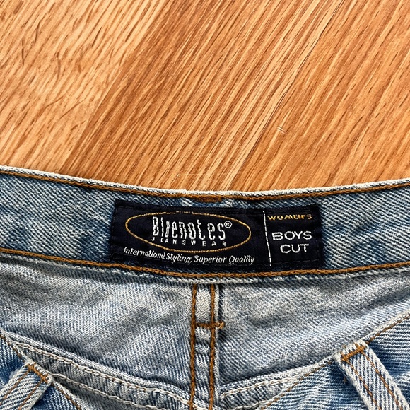 Vintage Floral Printed Denim Shorts - Picture 3 of 5